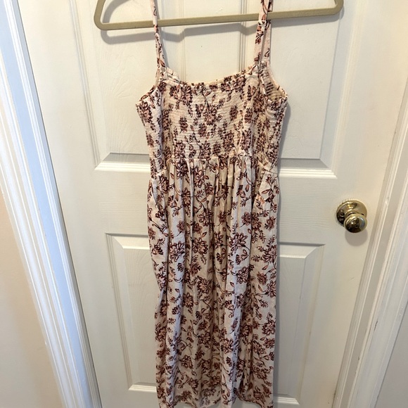 Old Navy Cream and Burgundy Floral Midi Dress - Picture 2 of 4